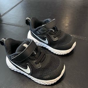 Nike sneakers- toddler size 4